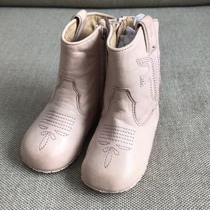 Small Frye light pink rodeo bootie size 2
